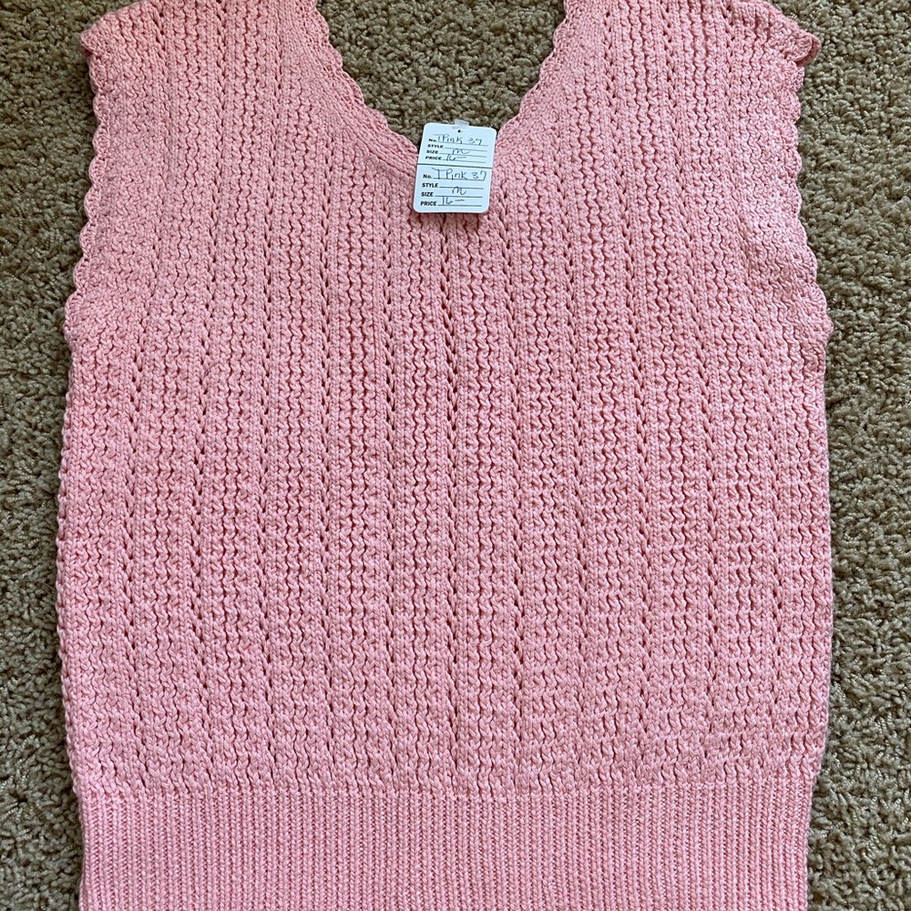 Sleeveless V-neck sweater